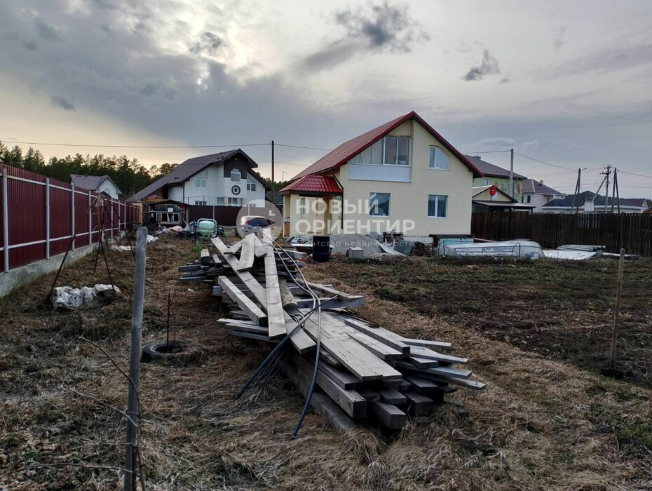 к.п. Крылья, ул. Денежная,   (городской округ Белоярский  д. Поварня) - фото дома (6)