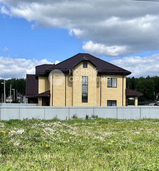 г. Березовский, ул. Лучистая, 18 (городской округ Березовский) - фото коттеджа (2)