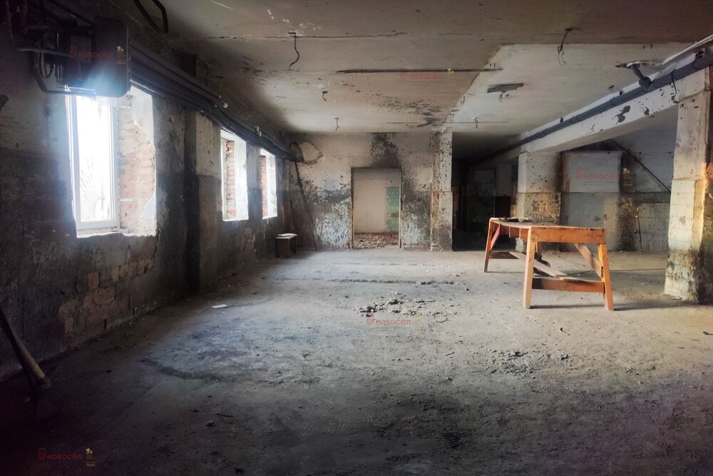г. Арамиль, ул. 8 марта, 87 (городской округ Арамильский) - фото склада (6)