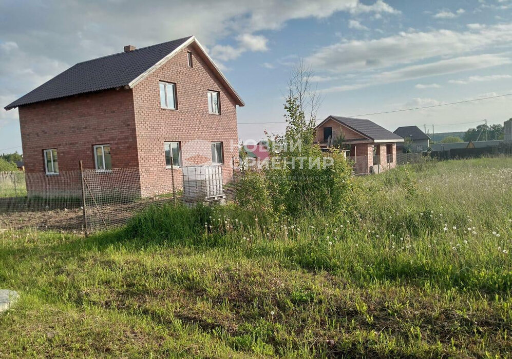 с. Малобрусянское, ул. Малиновая, 5 (городской округ Белоярский) - фото коттеджа (1)