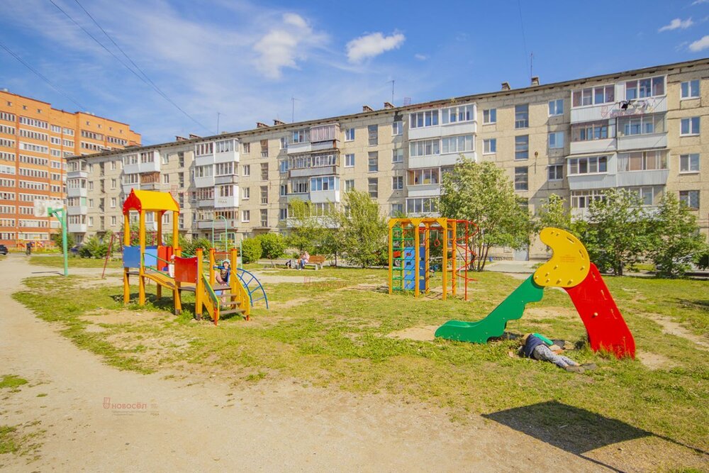г. Верхняя Пышма, ул. Огнеупорщиков, 12 (городской округ Верхняя Пышма) - фото квартиры (2)