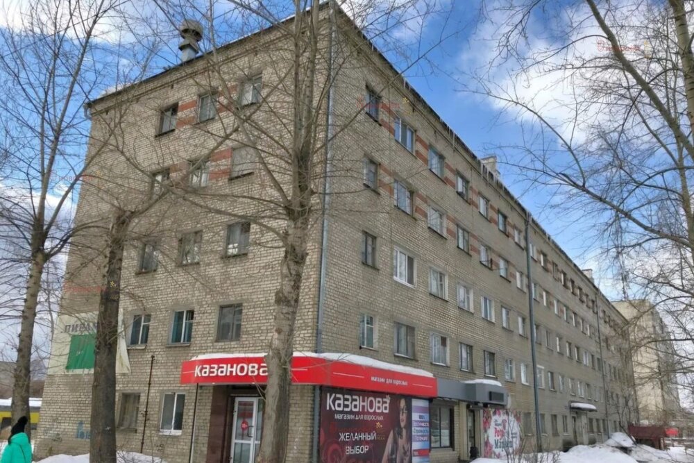 г. Асбест, ул. Челюскинцев, 15 (городской округ Асбестовский) - фото комнаты (2)