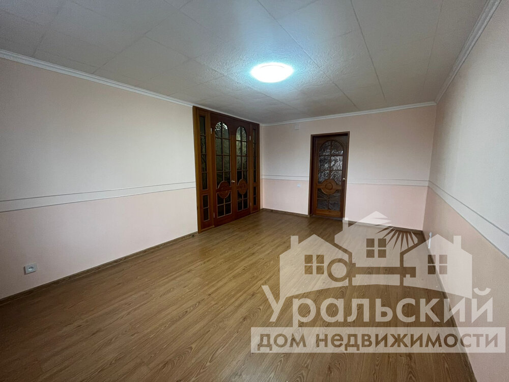 г. Алапаевск, ул. Веры Шляпниковой, 9 (городской округ Город Алапаевск) - фото квартиры (1)