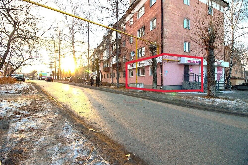 г. Асбест, ул. Ленинградская, 14 (городской округ Асбестовский) - фото торговой площади (2)