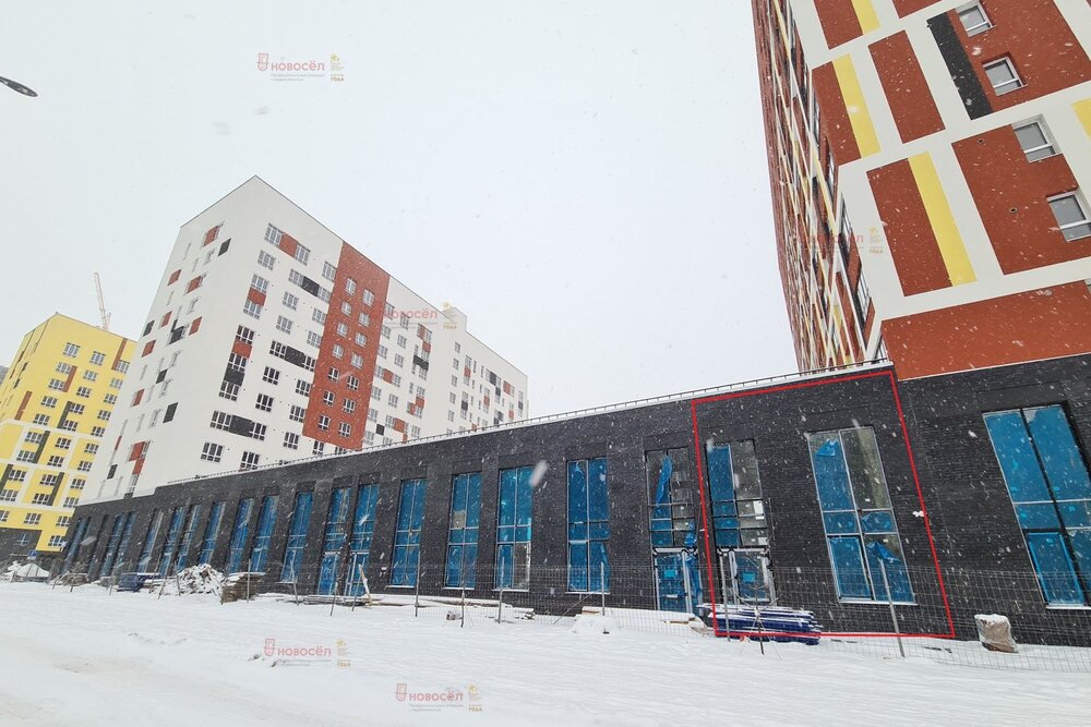 Екатеринбург, ул. Академика Ландау, 37 (Академический) - фото торговой площади (2)