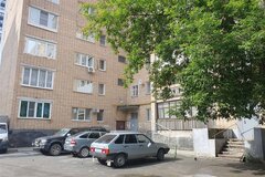 Екатеринбург, ул. Куйбышева, 102 (Шарташский рынок) - фото комнаты
