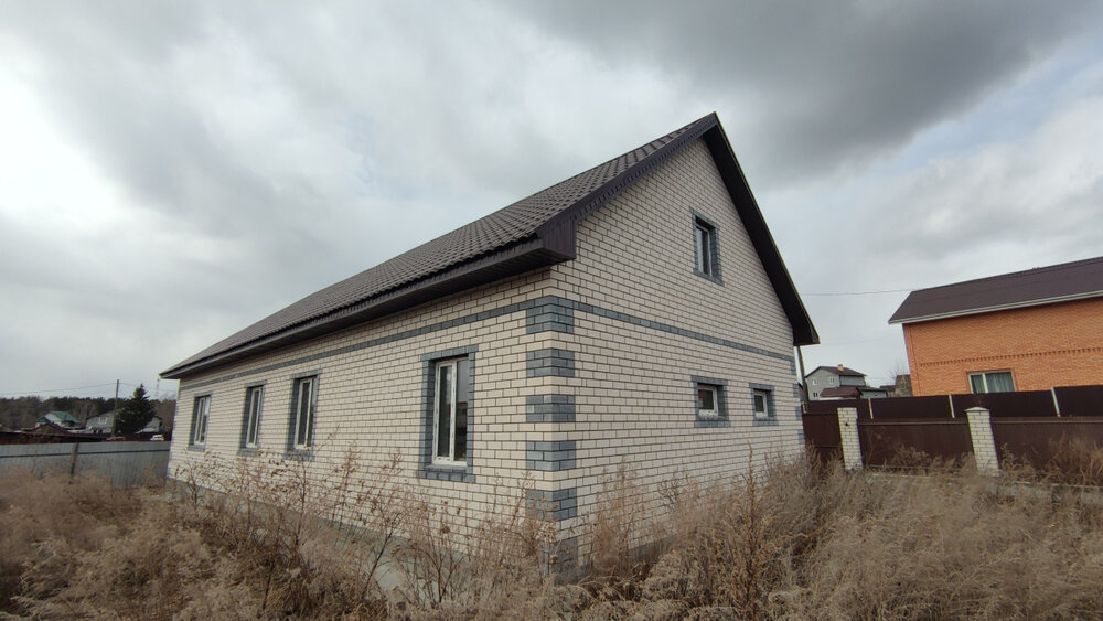 поселок городского типа Белоярский, ул. Лесная, 37 (городской округ Белоярский) - фото дома (4)