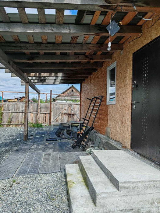 г. Асбест, ул. Белинского, 42 (городской округ Асбестовский) - фото дома (3)