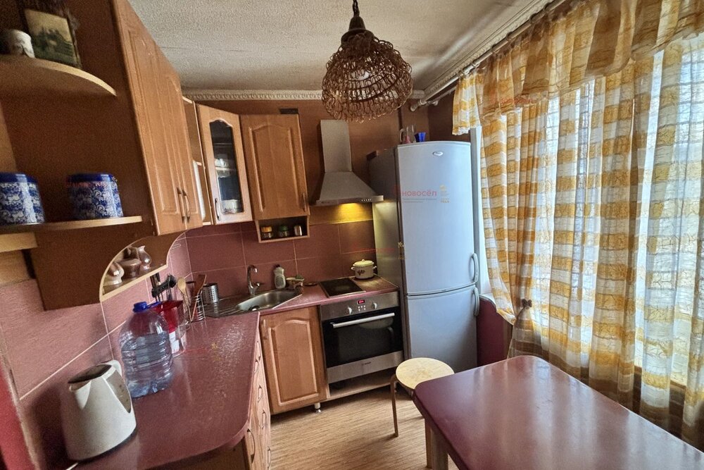 г. Ирбит, ул. Максима Горького, 5 (городской округ Ирбит) - фото комнаты (3)