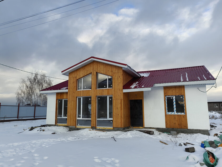 Екатеринбург, ул. Редколесья,   (Горный щит) - фото дома (2)