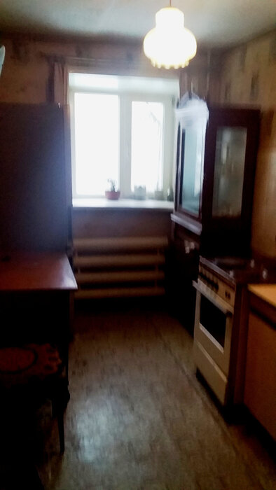 г. Артемовский, ул. Полярников, 31 (городской округ Артемовский) - фото квартиры (8)