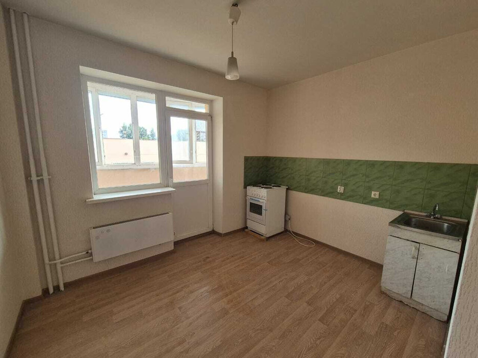 Екатеринбург, ул. Кунарская, 34 (Старая Сортировка) - фото комнаты (4)