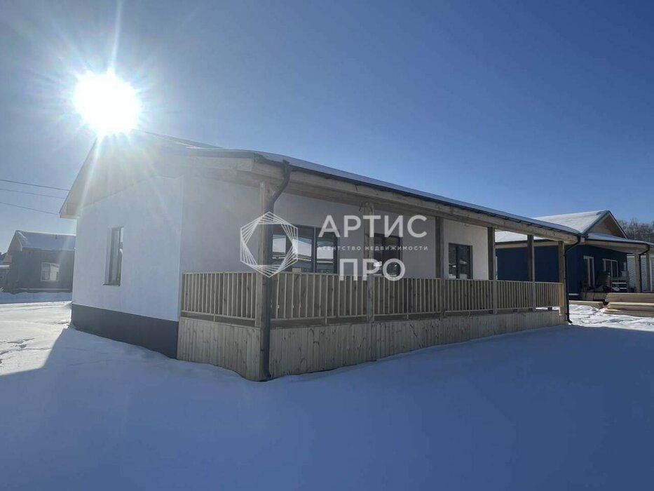 п. Прохладный, ул. Ежевичная, 10 (городской округ Белоярский) - фото дома (2)