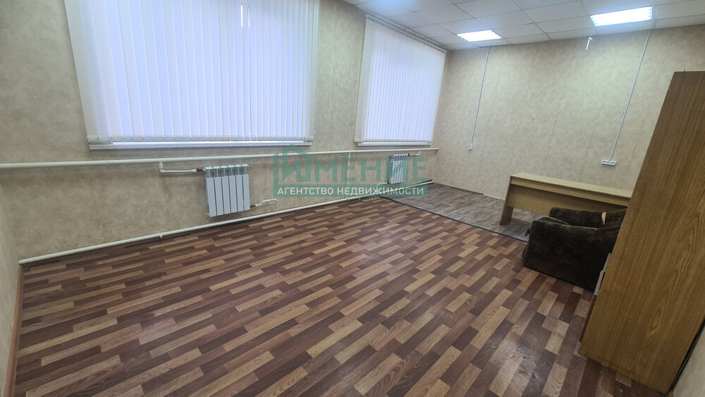 г. Ревда, ул. Энгельса, 57 (городской округ Ревда) - фото торгового помещения (16)