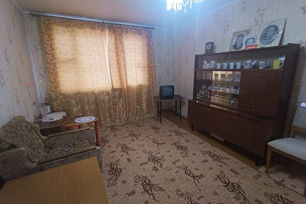 г. Первоуральск, ул. Гагарина, 20 (городской округ Первоуральск) - фото квартиры (4)