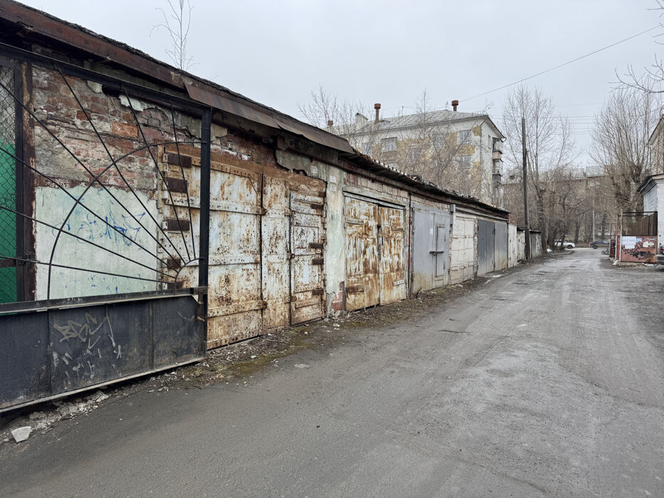 Екатеринбург, ул. Восточная, 27Г (Шарташский рынок) - фото гаража (4)
