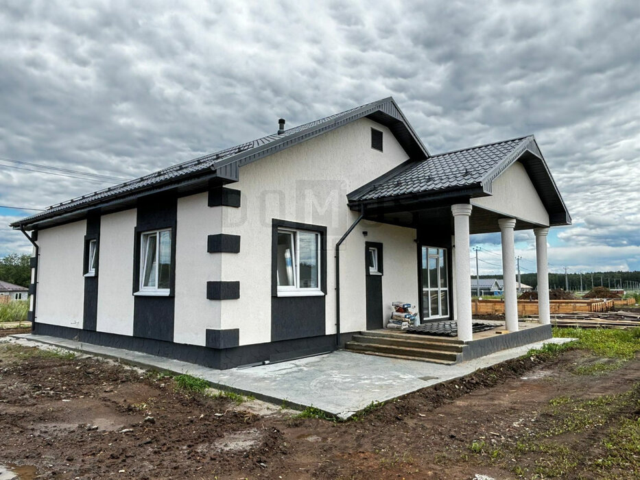 п. Ольховка (г.о. Пышма), ул. Школьников, 1 (городской округ Верхняя Пышма) - фото дома (1)