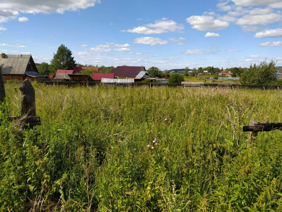 с. Полдневая, ул. Калинина, 23 (городской округ Полевской) - фото земельного участка (5)