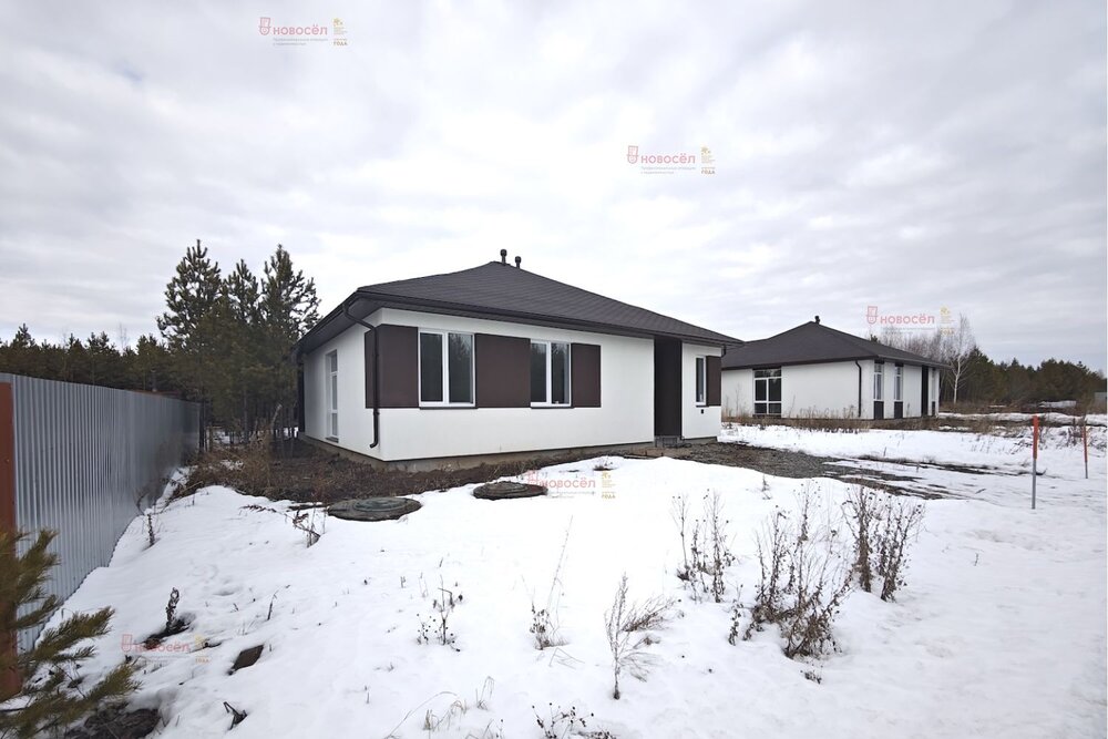 п. Хризолитовый, ул. Еловая, 9 (городской округ Белоярский) - фото дома (3)