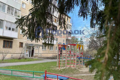 г. Каменск-Уральский, ул. Олега Кошевого, 1а (городской округ Каменский) - фото квартиры