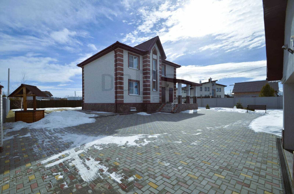 Екатеринбург, ул. Колчеданская, 30 (Кольцово) - фото дома (1)