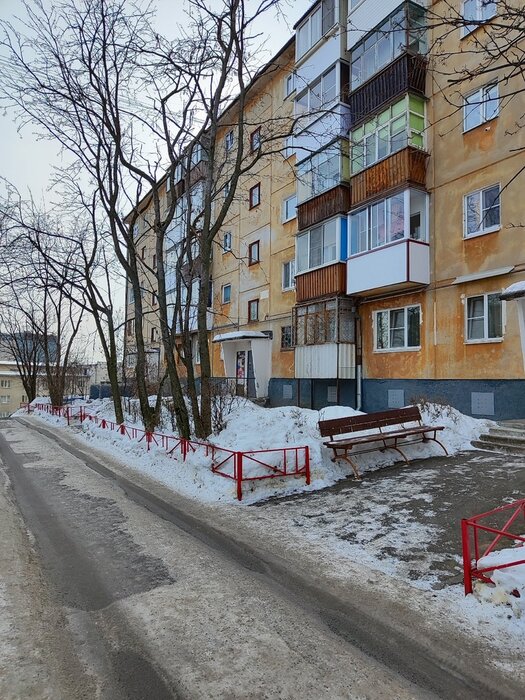 г. Первоуральск, ул. Ватутина , 49 (городской округ Первоуральск) - фото квартиры (6)