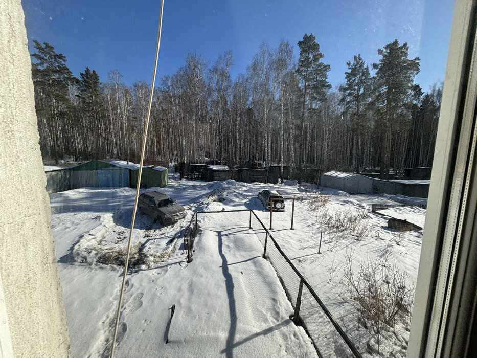поселок городского типа Белоярский, ул. Санаторий Кристалл, 15 (городской округ Белоярский) - фото квартиры (4)