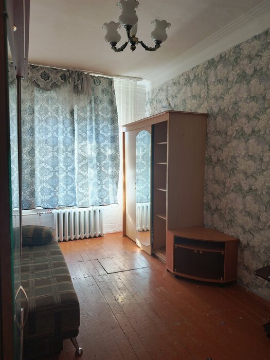 г. Каменск-Уральский, ул. Исетская, 14 (городской округ Каменский) - фото комнаты (4)