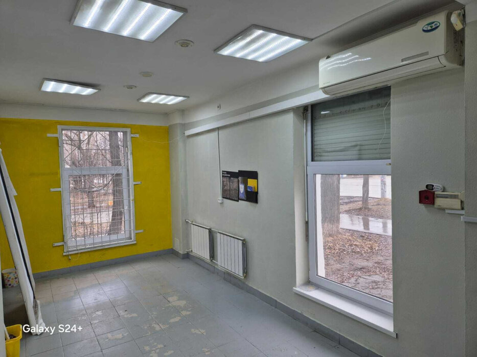 Екатеринбург, ул. Энтузиастов, 24 (Эльмаш) - фото торговой площади (2)