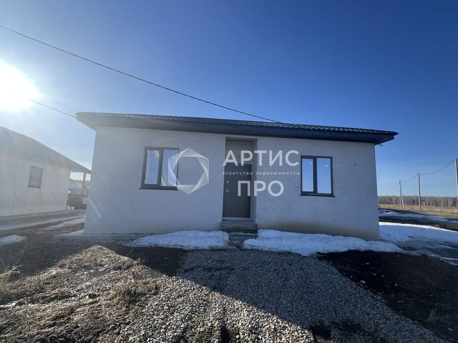 п. Прохладный, ул. Ягодная, 1 (городской округ Белоярский) - фото дома (1)