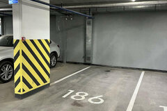 Екатеринбург, ул. Хохрякова, 63 (Центр) - фото гаража