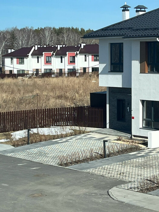 Екатеринбург, ул. Абрикосовая, 81/2 (Горный щит) - фото таунхауса (8)