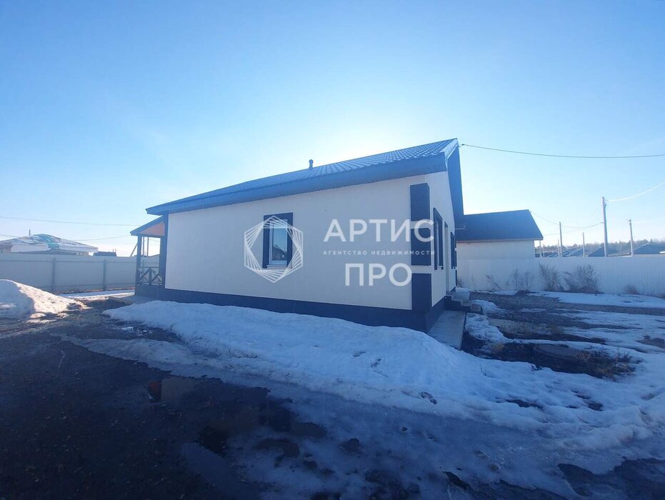 п. Прохладный, ул. Брусничная, 27 (городской округ Белоярский) - фото дома (2)