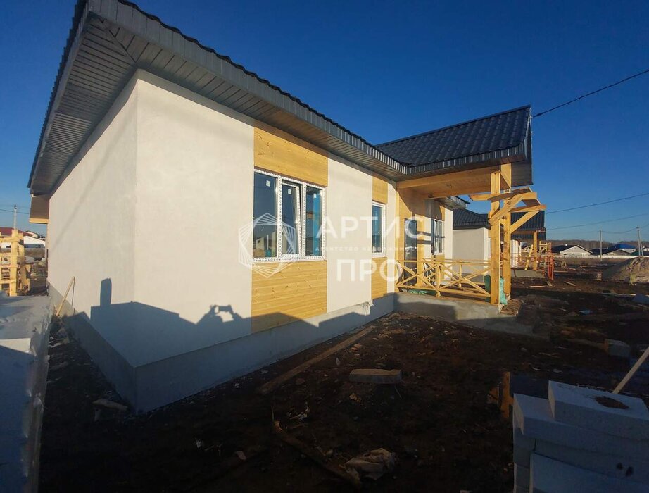 п. Прохладный, ул. Лиственная, 22 (городской округ Белоярский) - фото дома (4)