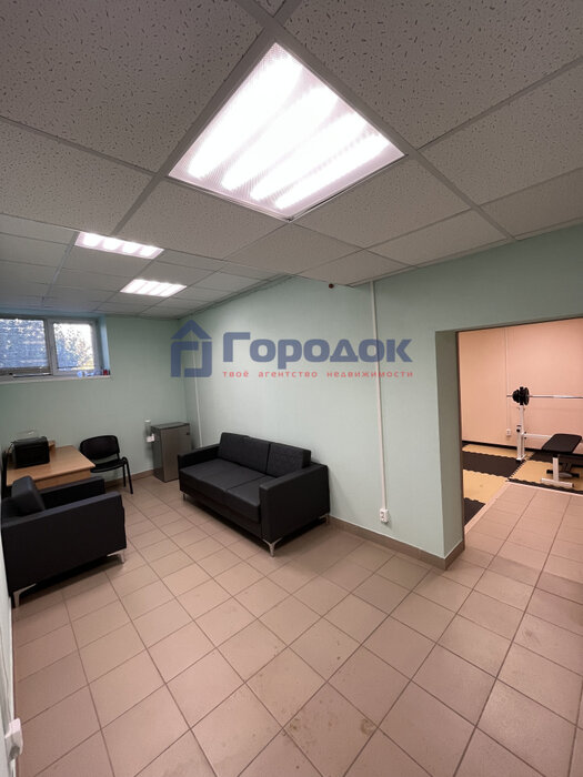 г. Каменск-Уральский, ул. Кутузова, 42б (городской округ Каменский) - фото офисного помещения (3)