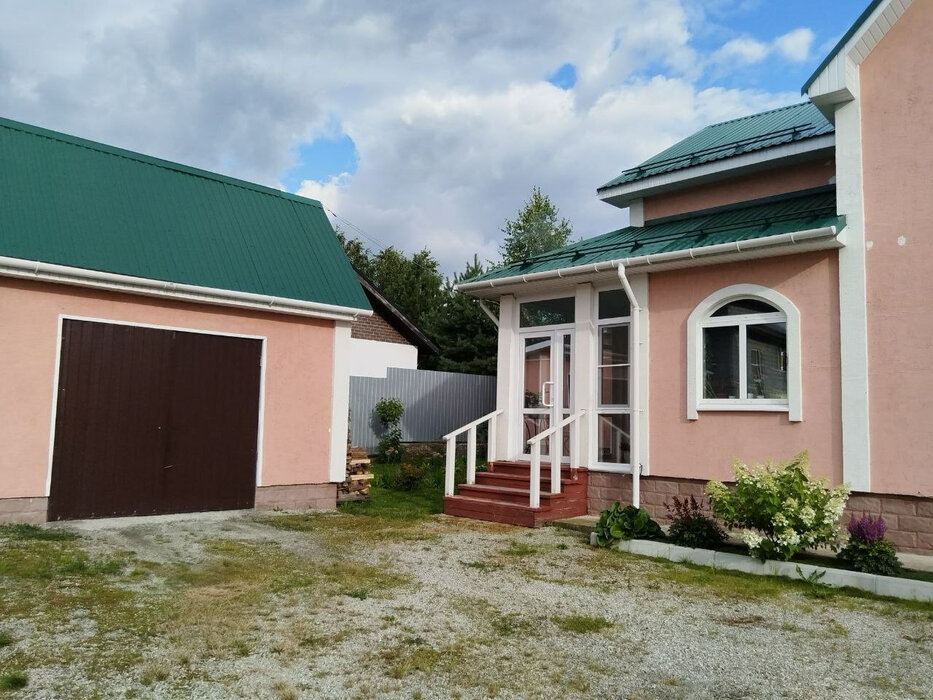 г. Арамиль, ул. Берёзки,   (городской округ Арамильский) - фото коттеджа (2)