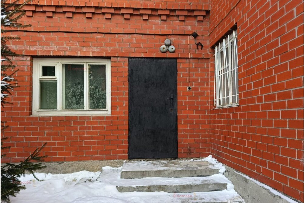г. Верхняя Пышма, городской округ Верхняя Пышма, Серовское направление, 17, ул.Красных Партизан, 27 (Выберите район) - фото дома (3)
