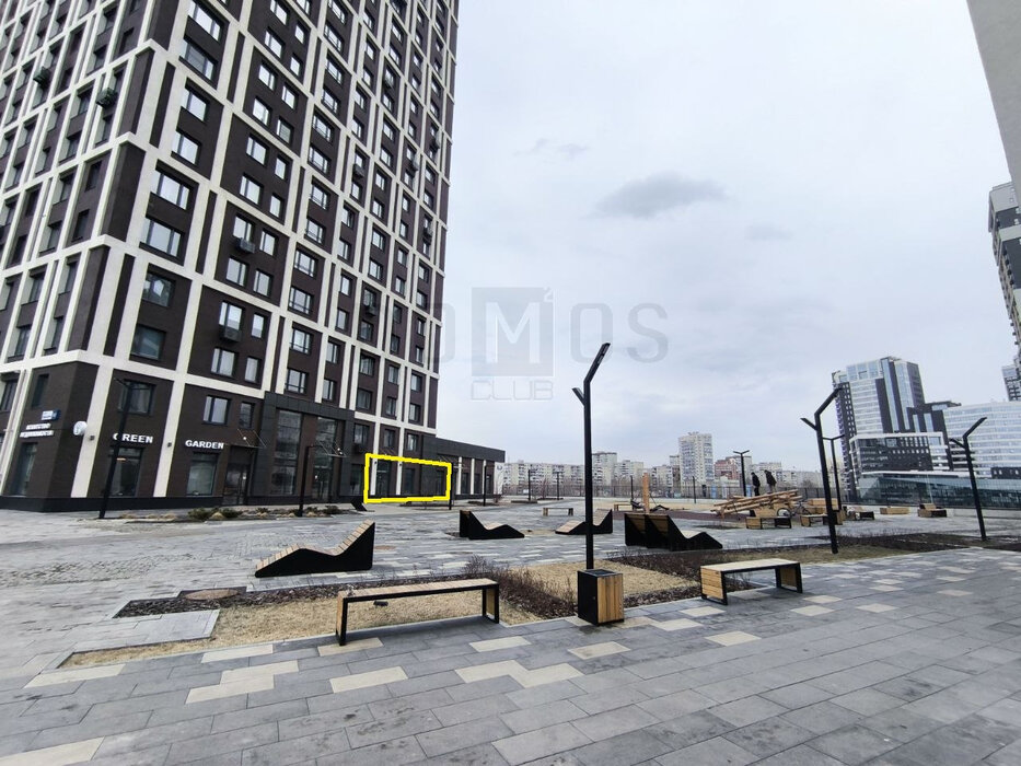 Екатеринбург, ул. Цвиллинга, 7а3 (Автовокзал) - фото торговой площади (8)