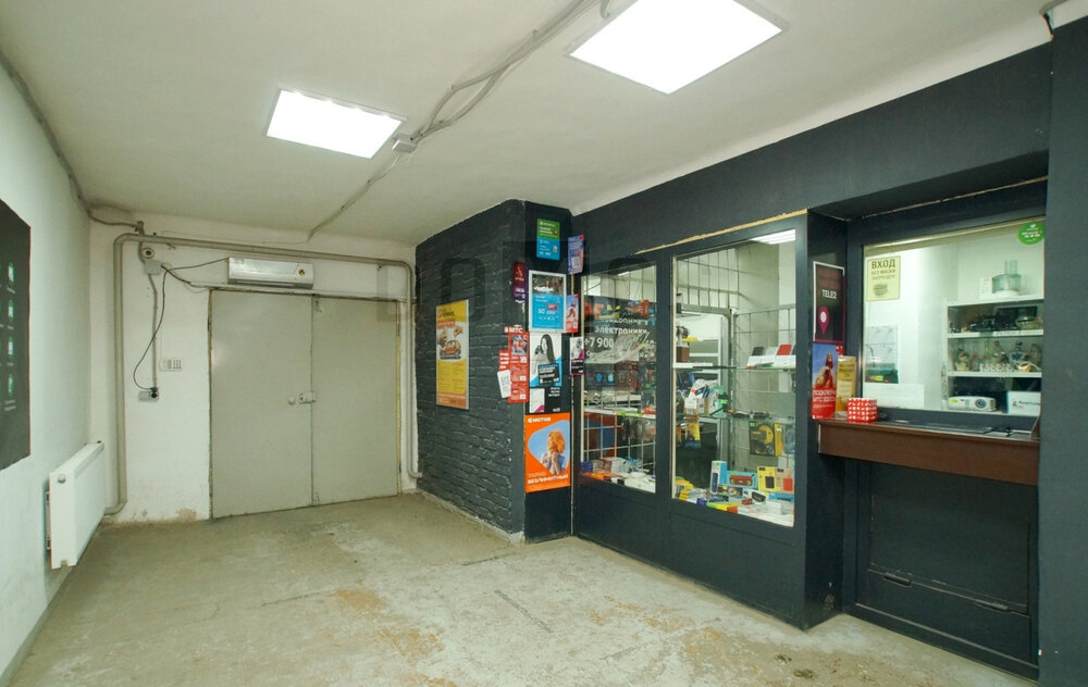 Екатеринбург, ул. Грибоедова, 25 - фото торговой площади (2)