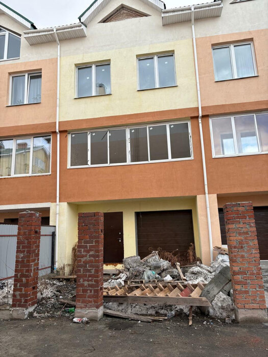Екатеринбург, ул. Колокольная, 31 (УНЦ) - фото таунхауса (1)