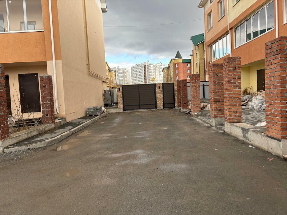 Екатеринбург, ул. Колокольная, 31 (УНЦ) - фото таунхауса (3)