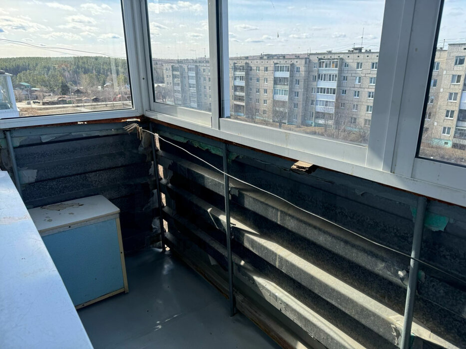 г. Артемовский, ул. Первомайская, 57 (городской округ Артемовский) - фото квартиры (4)
