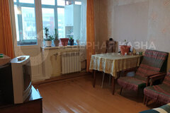 г. Первоуральск, ул. Сантехизделий, 18 (городской округ Первоуральск) - фото квартиры