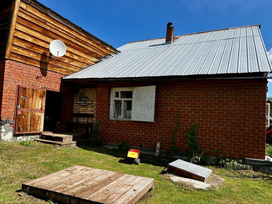 с. Нижнее Село, ул. Береговая, 14 (городской округ Первоуральск) - фото дома (8)