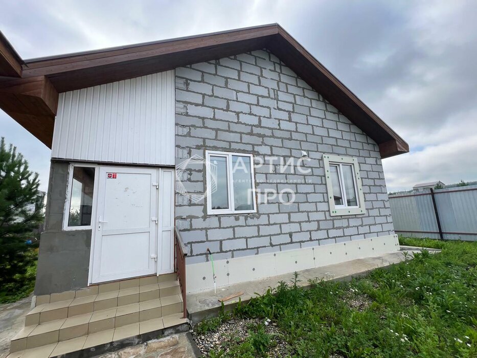 п. Становая, ул. Полевой,   (городской округ Березовский) - фото дома (1)