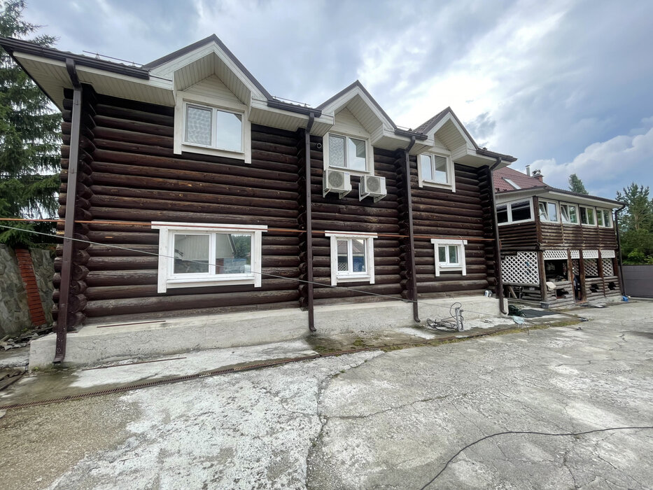 г. Сысерть, ул. Кузнечный, 10 (городской округ Сысертский) - фото дома (3)