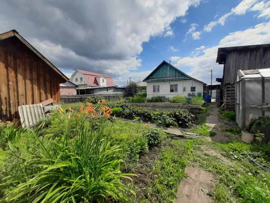 п. Большой Исток, ул. Максима Горького, 13 (городской округ Сысертский) - фото дома (2)