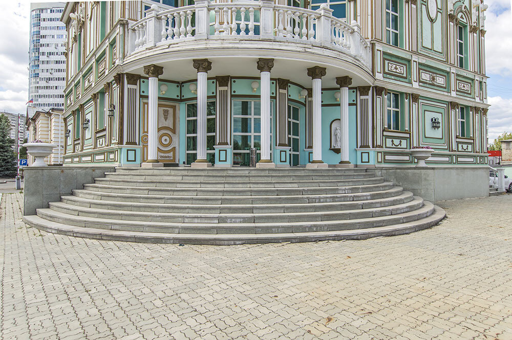Екатеринбург, ул. Пехотинцев, 25 - фото здания (3)