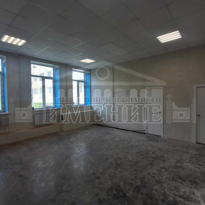 г. Ревда, ул. Павла Зыкина, 38 (городской округ Ревда) - фото торговой площади (6)
