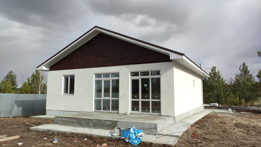 поселок городского типа Белоярский, ул. Лазурная, 11 (городской округ Белоярский) - фото дома (4)